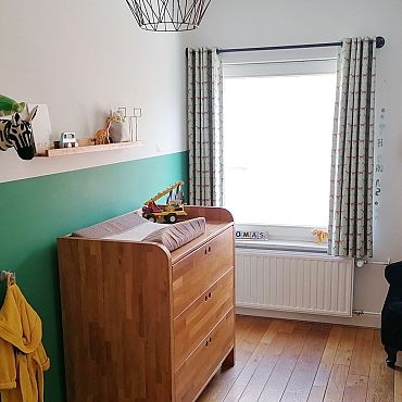 gordijnen met zwarte inslagringen in stof fox soft green